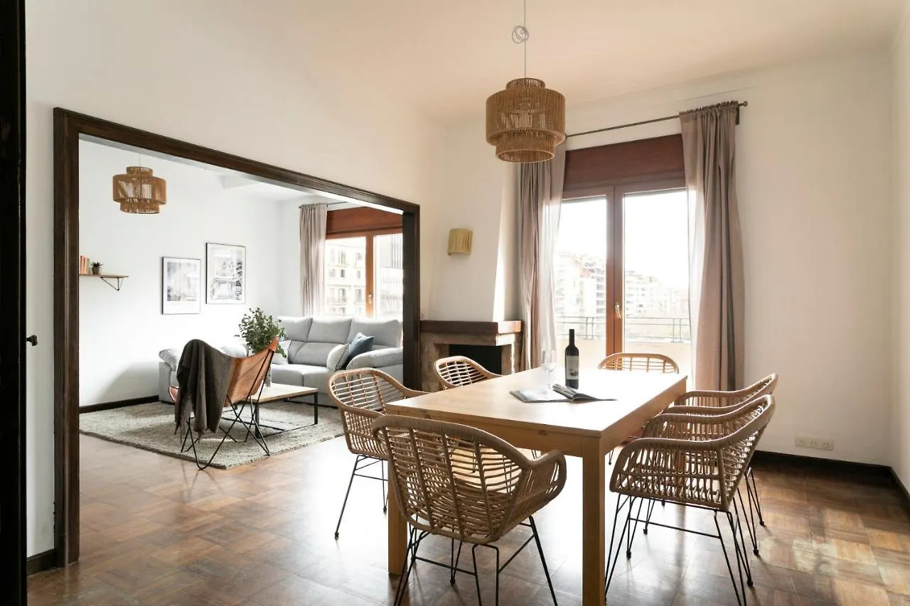 Ab Spacious Eixample Apartment Barcelona
